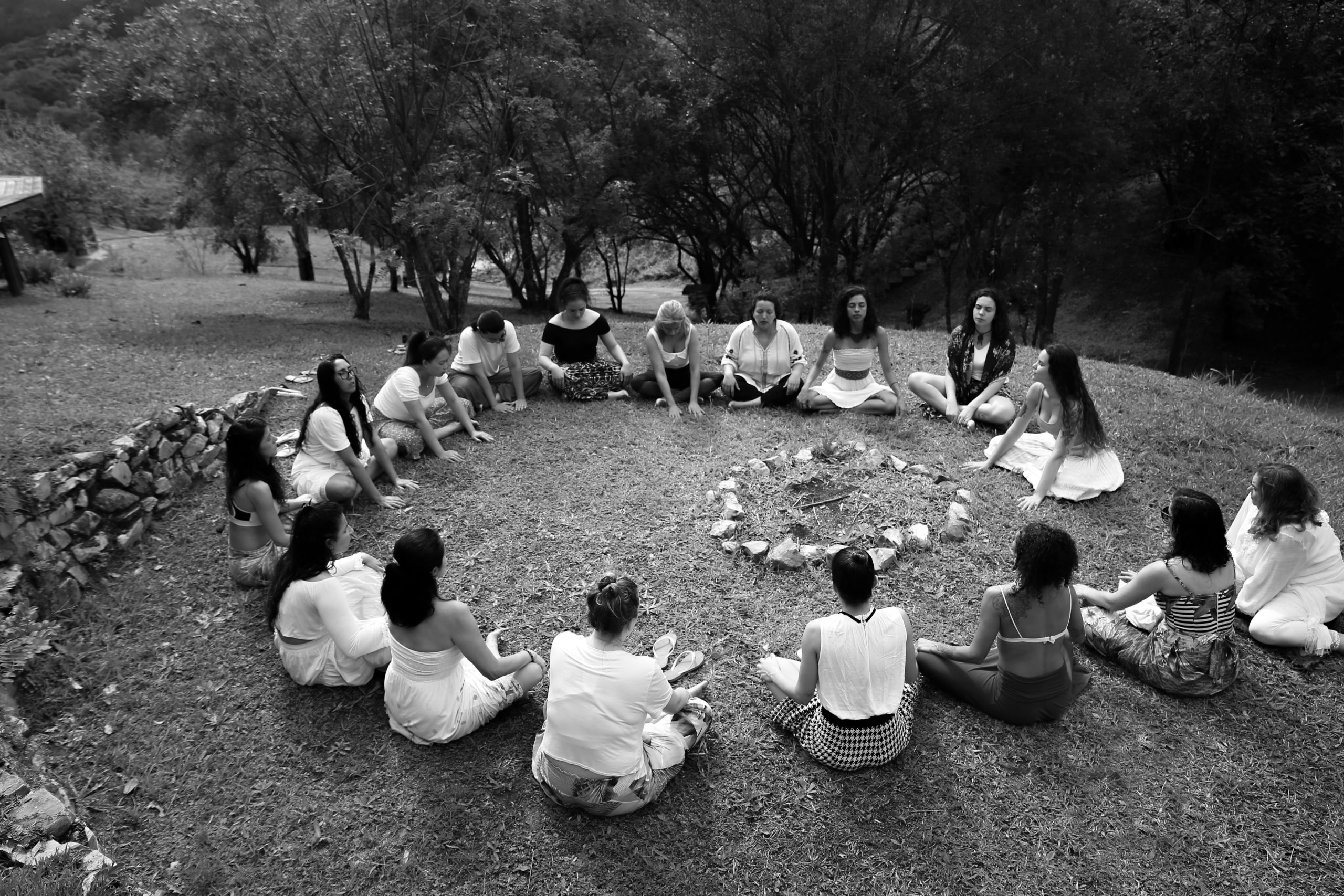Femmes en cercle